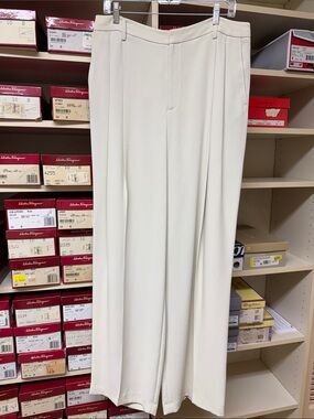 Ellen Tracy cream trousers